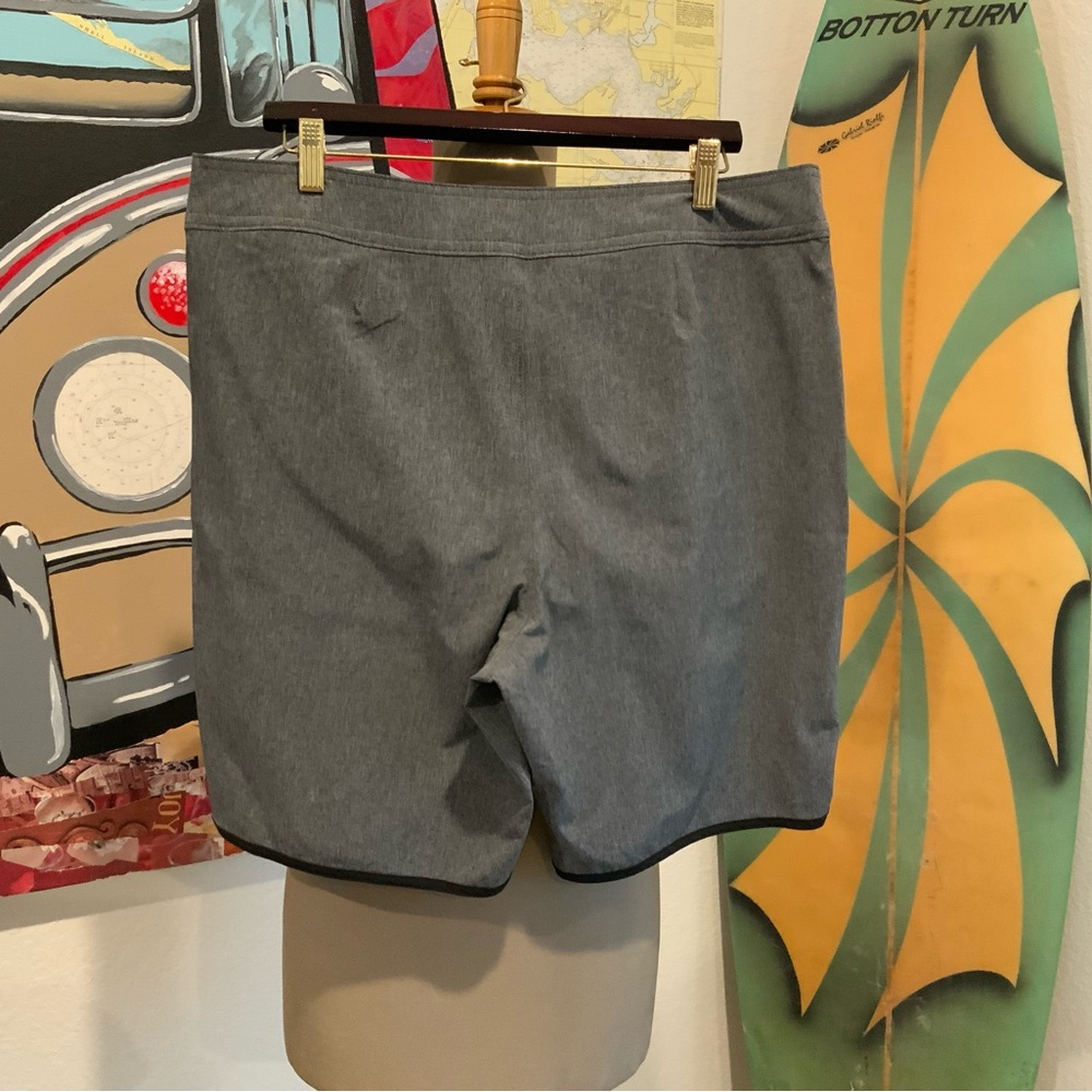 Hollister Black and Gray Mesh Shorts - Picture 3 of 3
